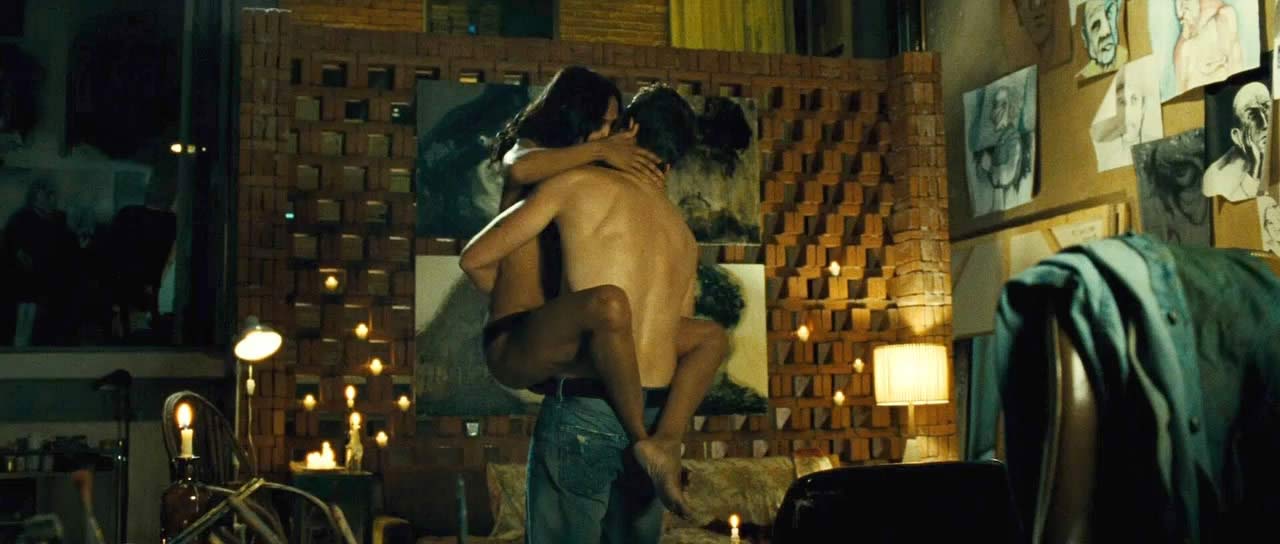 Zoe Saldana sex scene from 'Colombiana' .