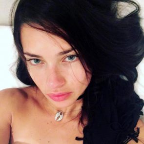 Adriana Lima hot selfie
