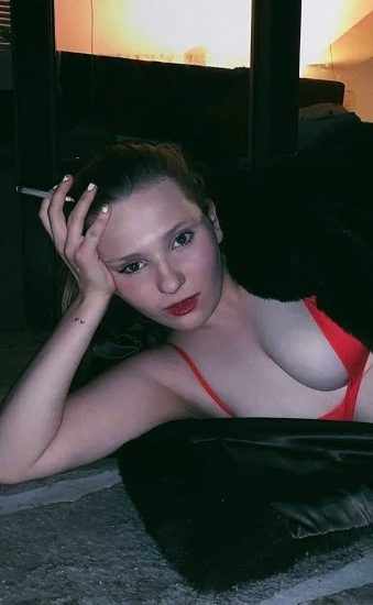 Abigail Breslin Nude And Topless Leaked Pics And Porn Video 3524