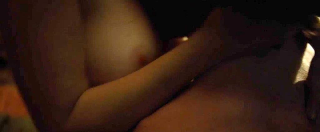 Elizabeth Olsen boobs in sex scene