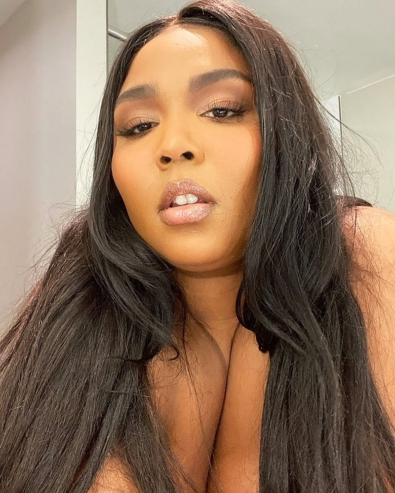 Lizzo Nude and Sexy Pics.