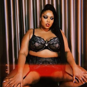Lizzo Nude Fat Ass & Boobs – Naked Pics & LEAKED Porn Video 14