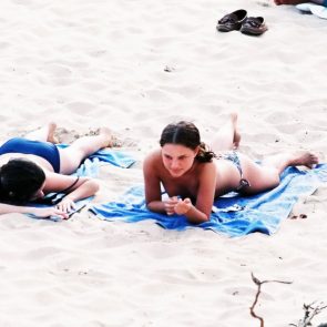 Natalie Portman topless