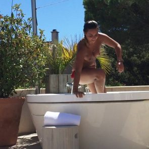 Priscilla Betti nude in hot tub