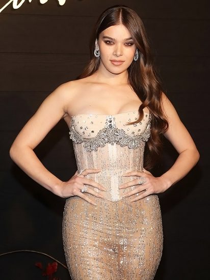 Hailee Steinfeld Nude Pics & Hot Scenes Collection 113