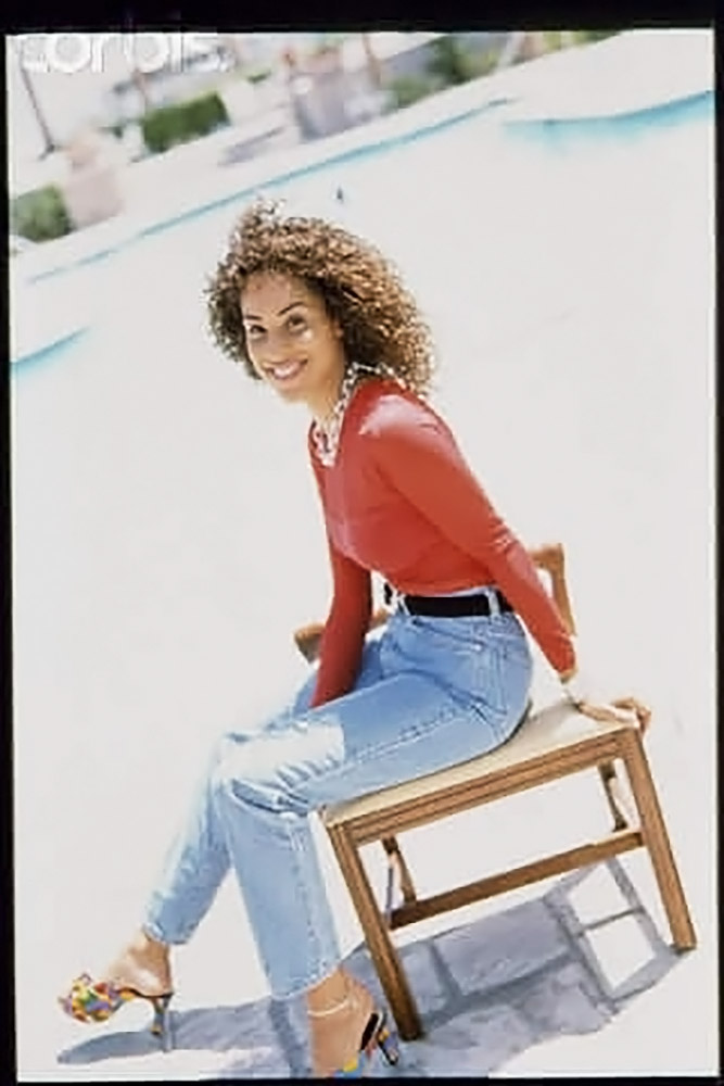 Karyn Parsons nude & sexy images.