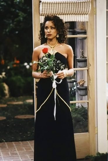 Karyn Parsons nude & sexy images.