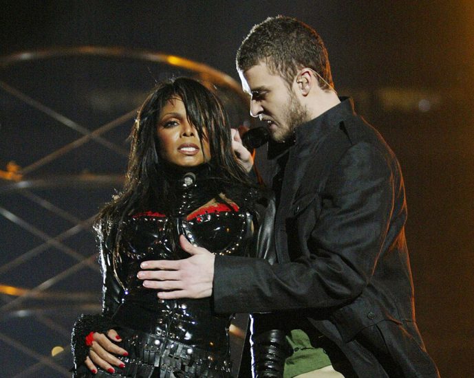 Janet Jackson hot nipples