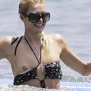 Topless paris photos hilton Paris Hilton