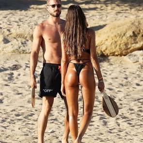 Izabel Goulart Nude & Sexy Pics And LEAKED Porn 95