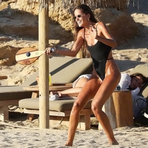 Izabel Goulart Nude & Sexy Pics And LEAKED Porn 353