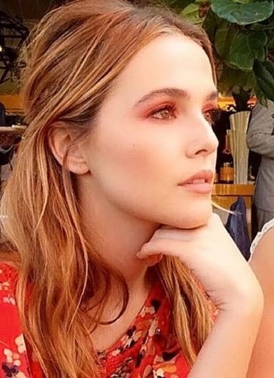 Zoey Deutch Nude & Sexy Pics And Topless Sex Scenes 185