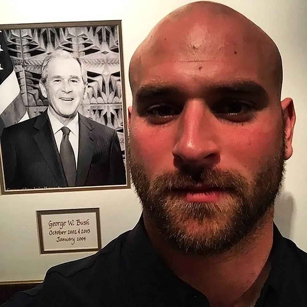 Kyle Long calls the accidental nude video stream of him "em-bare-ass-i...