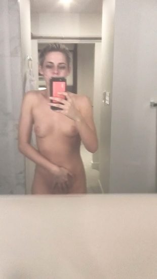 Kristen Stewart Nude Leaked Pics and Porn and Scenes 17