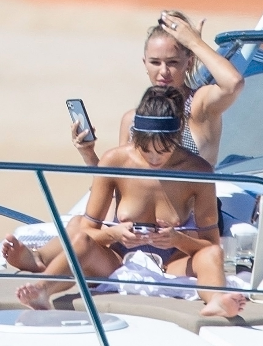 Olivia culpo topless