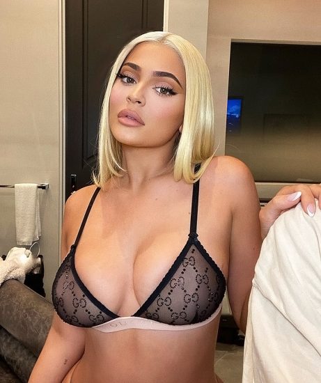 Kylie Jenner Nude and PORN With Travis Scott Leaked ! 2020 News! 1468