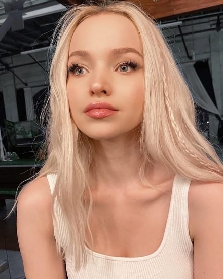 Dove Cameron Nude LEAKED Snapchat Pics & Sex Tape 45