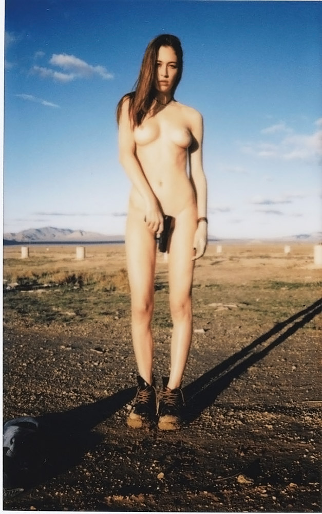 Элси Хьюитт топлес и голые фото.
