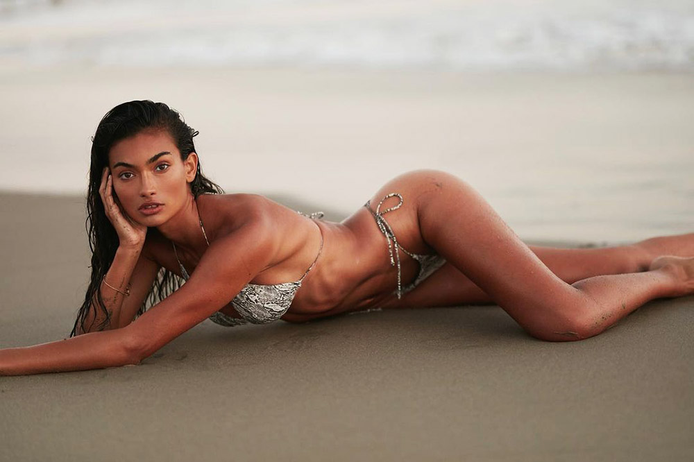 Kelly Gale Nude And Topless Pics And Leaked Sex Tape 