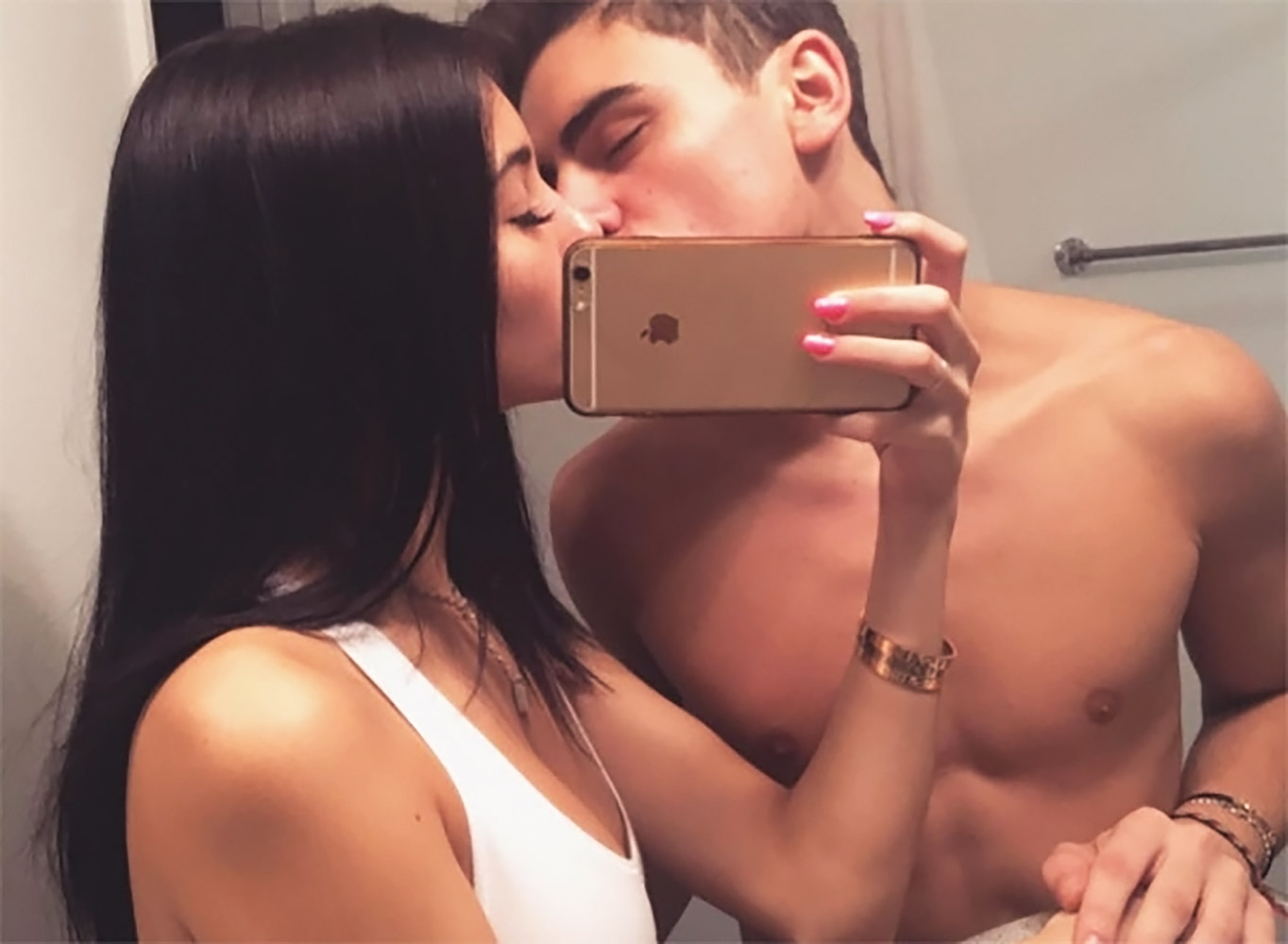 Madison Beer Nude Leaked and Hot Pics 