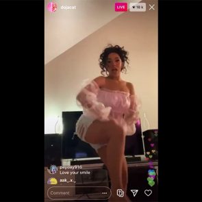 Leaked doja cat oops and side boobs photos