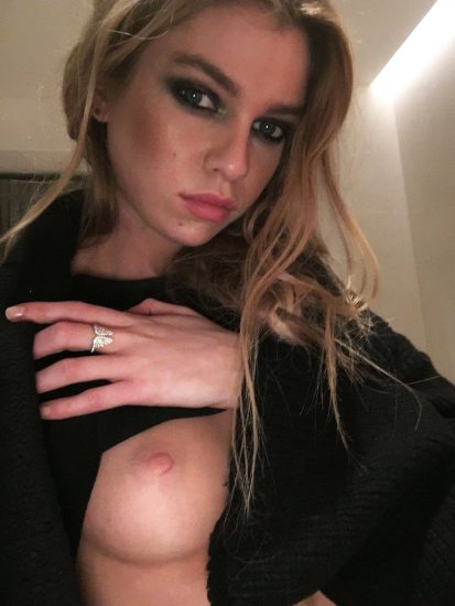 Stella Maxwell Nude LEAKED Photos & Sex Tape Porn Video 57