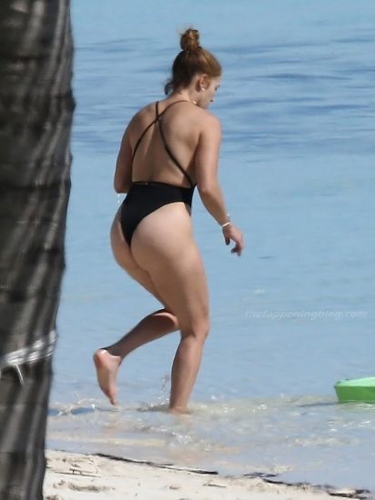 Jennifer Lopez Nude Pics and Naked Sex Videos 95