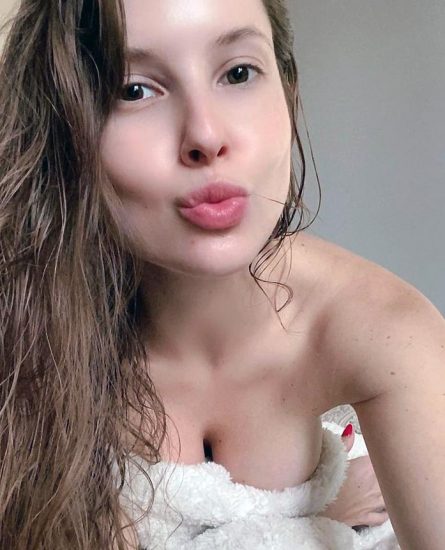 Nude new cerny amanda Amanda Cerny