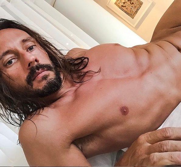 Bob Sinclar NUDE On The Beach & Shirtless, Bulge & Hot Pics 185