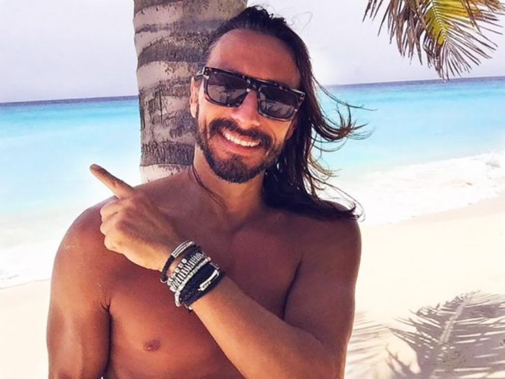 Bob Sinclar NUDE On The Beach & Shirtless, Bulge & Hot Pics 172