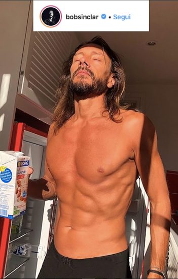 Bob Sinclar NUDE On The Beach & Shirtless, Bulge & Hot Pics 199