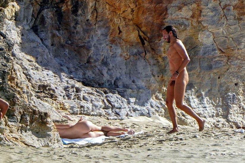 Bob Sinclar NUDE On The Beach & Shirtless, Bulge & Hot Pics 139