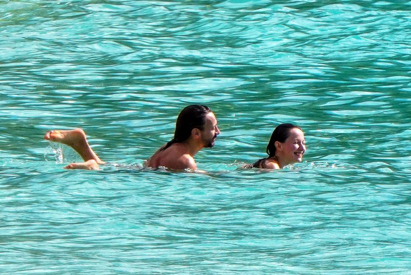 Bob Sinclar NUDE On The Beach & Shirtless, Bulge & Hot Pics 48