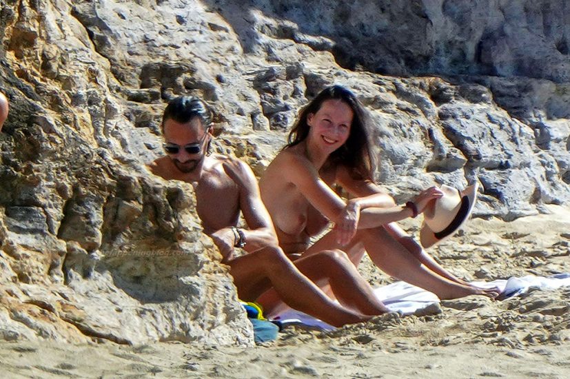 Bob Sinclar NUDE On The Beach & Shirtless, Bulge & Hot Pics 52