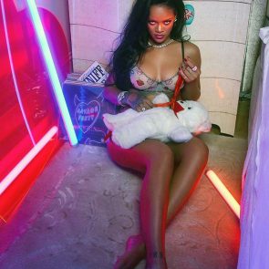 Rihanna Naked Leaks and PORN Sex Tape [2021 NEWS] 225