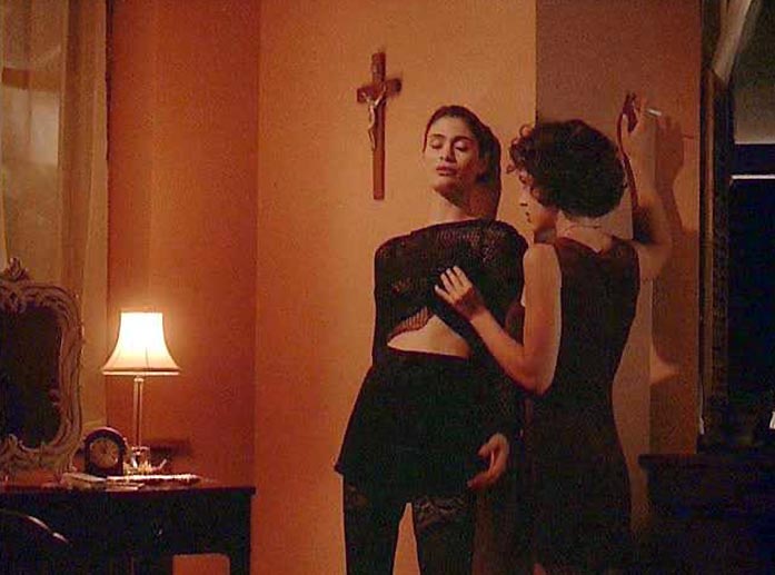 Alyssa Milano Lesbian Sex Scene