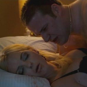 Anna Faris Nude in Sex Scenes and Shocking PORN Video in 2021 13