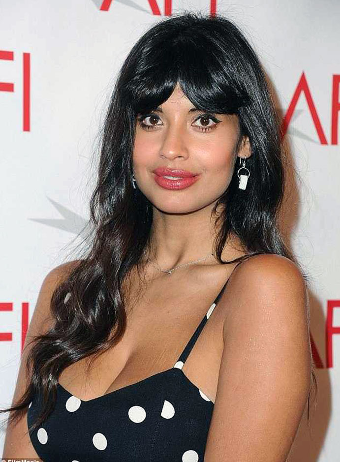 Jameela Jamil Hot and Big Tits Photos.