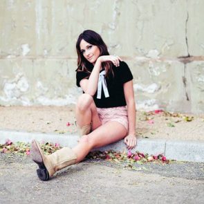 Kacey Musgraves Nude Photos and Sex Tape [2021] 41