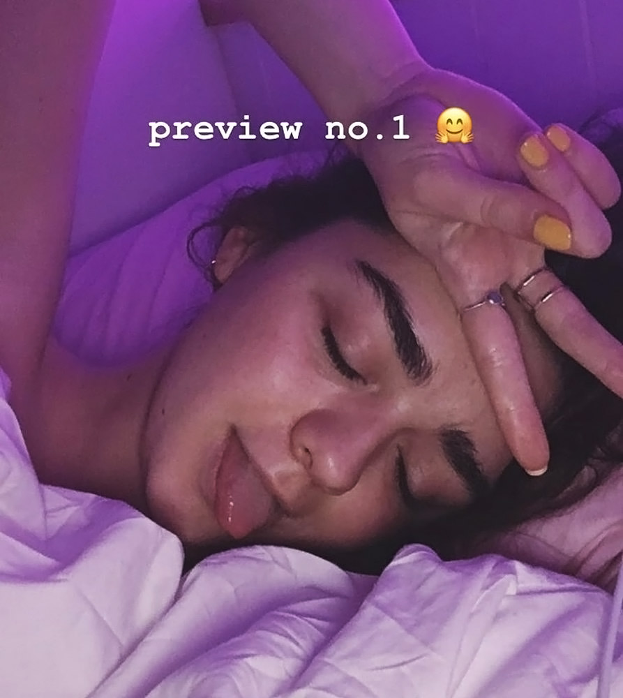 Maisie Williams Nude and Scorching Pics & Porn Video [2021] thumbnail