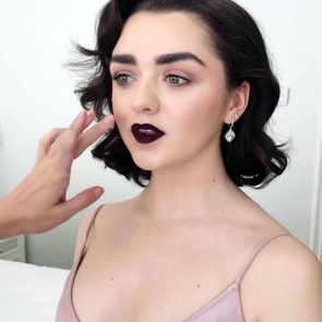Maisie Williams Nude and Hot Pics & Porn Video [2021] 435