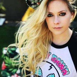 Avril Lavigne Nude in Leaked Porn and Private Pics 62