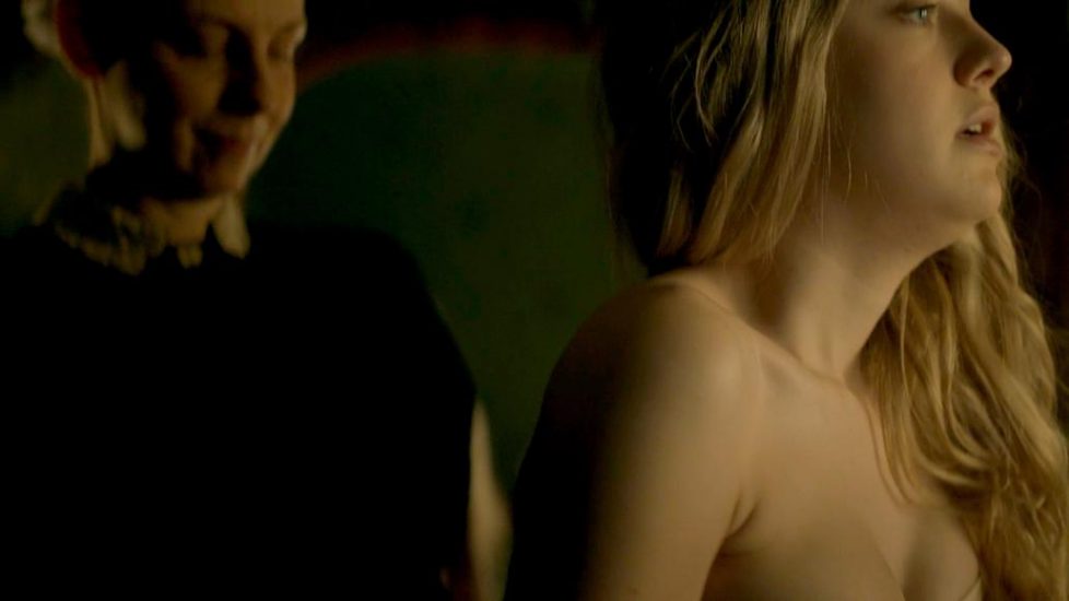 Dakota Fanning sexy in The Alienist
