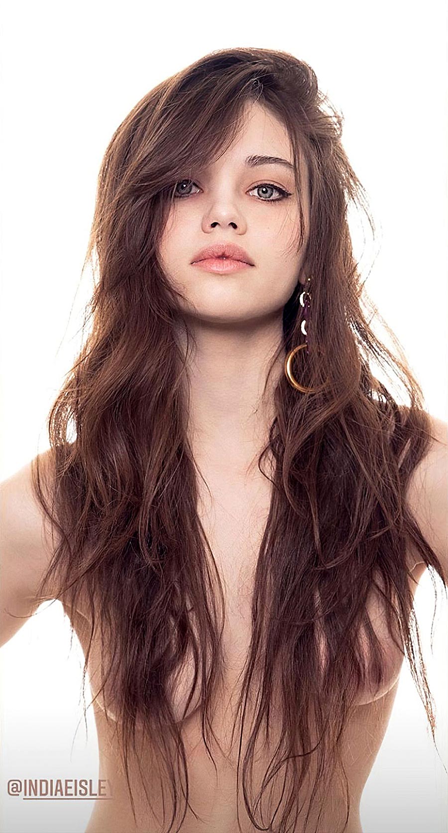 900px x 1674px - India Eisley Nude and Explicit Sex Scenes from Movies - Scandal Planet