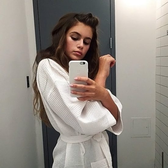 Kaia Gerber Nude LEAKED Pics, Topless on the Runway & Porn 558