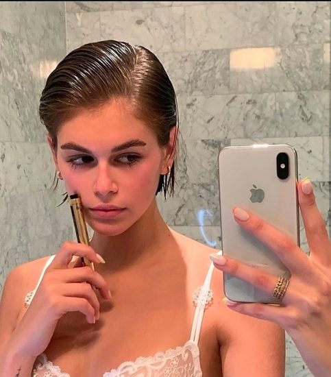 Kaia Gerber Nude LEAKED Pics, Topless on the Runway & Porn 554