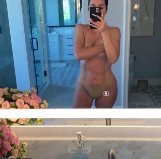 Nude photos khloe Khloe Kardashian