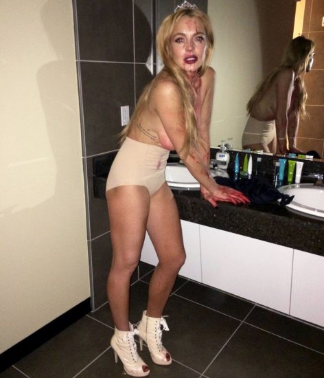 Lohan naked lindsy Lindsay Lohan