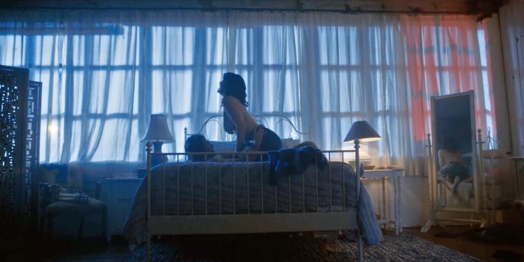 naked Katherine Heigl and Sarah Chalke in Firefly Lane sex scene S01E07