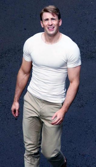 Chris Evans Nude Leaked Pic – Captain America is Big 218